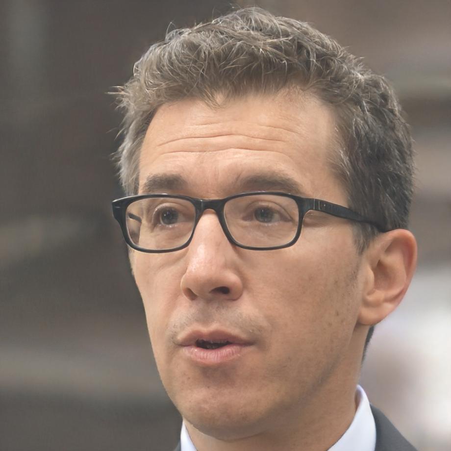 Carlos Mendes, Director Académico