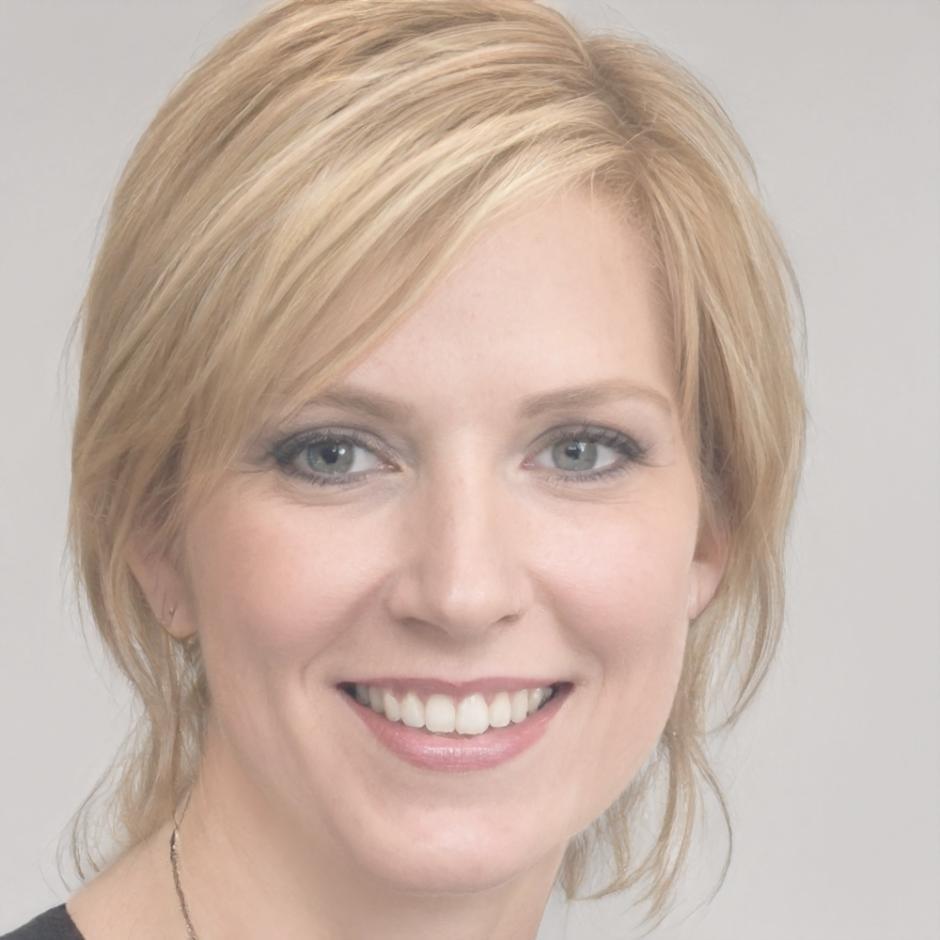 Ana Silva, Diretora Financeira